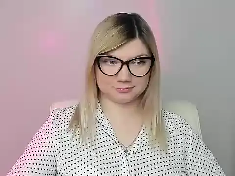 Snapshot of Lola_moree chatting on October 2025 11:46:02 AM Lola moree online show from October 2025 11:46:02 AM