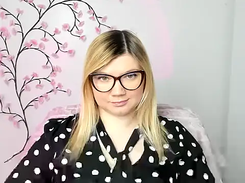 Lola moree online show from December 2025 12:40:02 PM