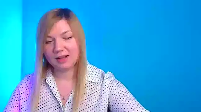 Snapshot of Lola_moree chatting on March 2025 03:48:02 PM Lola moree online show from March 2025 03:48:02 PM