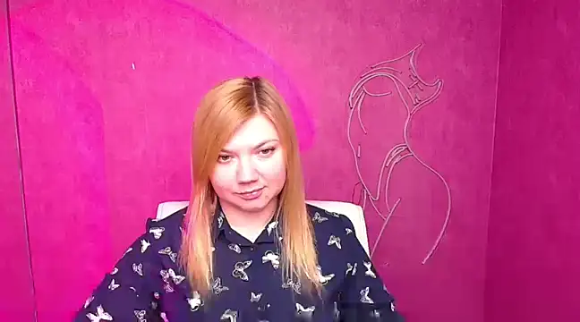 Snapshot of Lola_moree chatting on March 2025 12:28:01 PM Lola moree online show from March 2025 12:28:01 PM