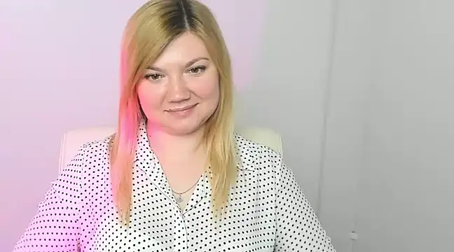 Snapshot of Lola_moree chatting on March 2025 03:47:02 PM Lola moree online show from March 2025 03:47:02 PM