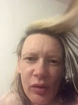 blondey206 online show from February 2025 03:32:02 AM