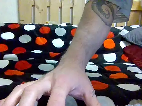 lebaneeseguy online show from April 2026 09:50:01 PM