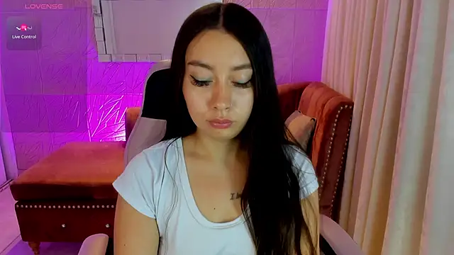 Snapshot of miss_isabella_m chatting on February 2026 01:29:02 PM miss isabella m online show from February 2026 01:29:02 PM