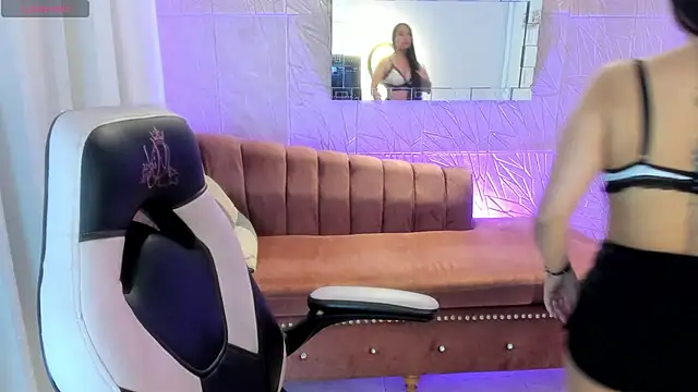 miss isabella m online show from May 2026 12:45:02 PM