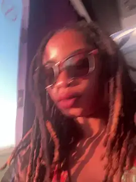 Snapshot of ZinaFreak chatting on March 2025 03:49:01 PM ZinaFreak online show from March 2025 03:49:01 PM