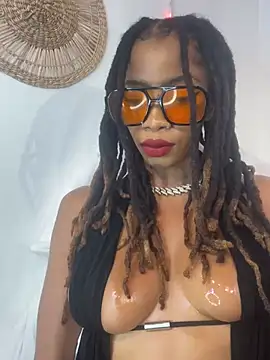 Snapshot of ZinaFreak chatting on March 2025 12:19:01 AM ZinaFreak online show from March 2025 12:19:01 AM