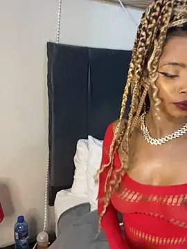 Snapshot of ZinaFreak chatting on February 2025 10:20:02 PM ZinaFreak online show from February 2025 10:20:02 PM