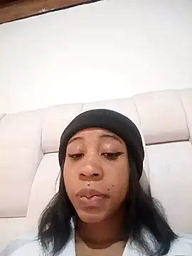 Zaira Rose  online show from April 2026 01:47:01 PM