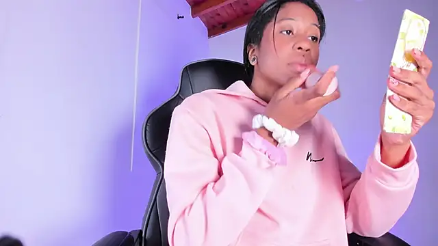 Zaira Rose  online show from November 2025 01:58:02 PM