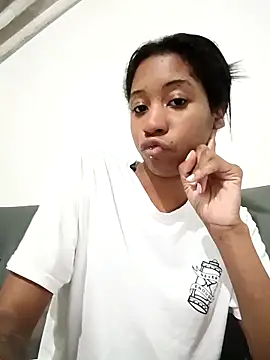 Zaira Rose  online show from February 2026 01:01:01 AM