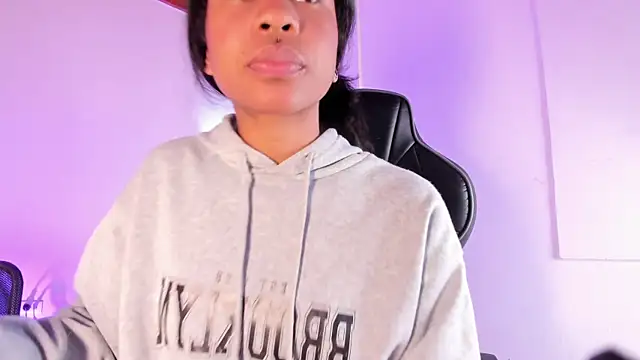 Zaira Rose  online show from October 2025 01:54:02 PM