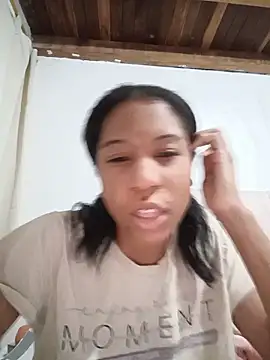 Snapshot of Zaira_Rose_ chatting on June 2026 11:25:02 PM Zaira Rose online show from June 2026 11:25:02 PM