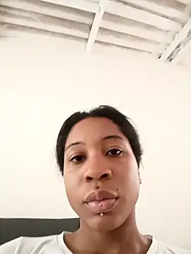 Zaira Rose  online show from February 2026 06:30:01 PM