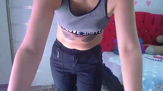 Snapshot of Ariasmithog chatting on November 2025 01:15:02 PM Ariasmithog online show from November 2025 01:15:02 PM