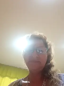 MaryLunna online show from March 2025 11:38:02 AM