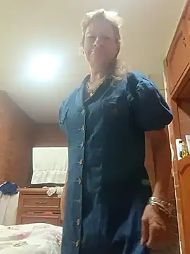 MaryLunna online show from March 2025 11:44:02 AM