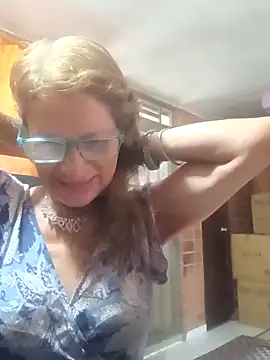 MaryLunna online show from March 2025 06:44:02 PM