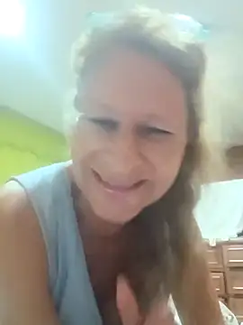 MaryLunna online show from March 2025 12:04:01 AM