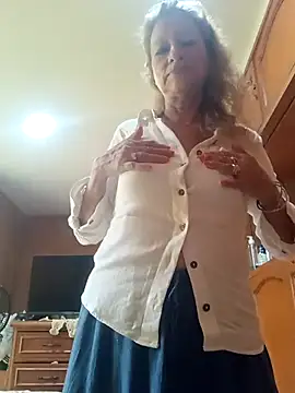 MaryLunna online show from February 2025 07:13:01 PM