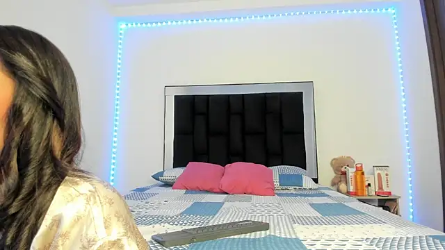 victoriacolin online show from March 2025 10:26:01 PM