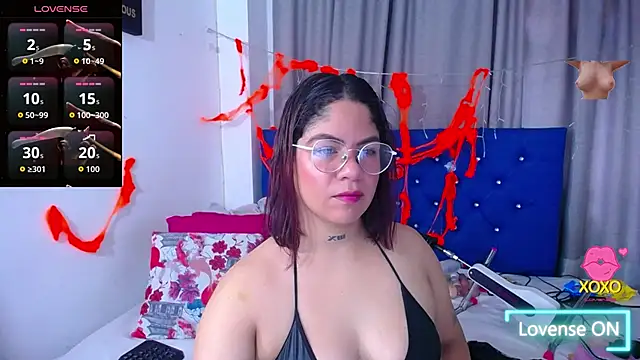 hornny cougar online show from October 2025 06:07:01 PM