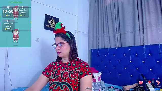 hornny cougar online show from December 2025 06:18:02 PM