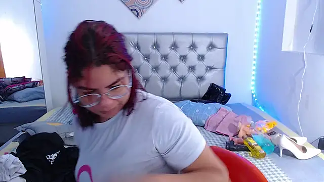 Snapshot of hornny_cougar chatting on March 2025 08:09:02 PM hornny cougar online show from March 2025 08:09:02 PM