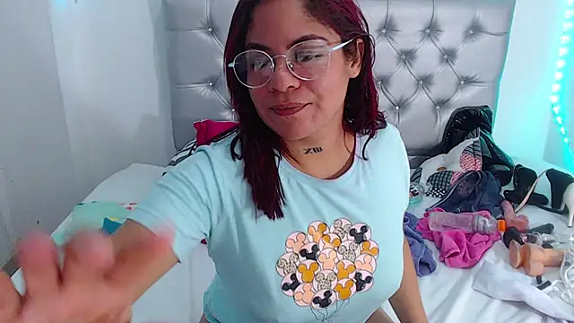 Snapshot of hornny_cougar chatting on March 2025 06:17:02 AM hornny cougar online show from March 2025 06:17:02 AM