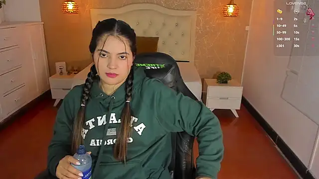 Hadley  online show from October 2025 03:05:01 AM