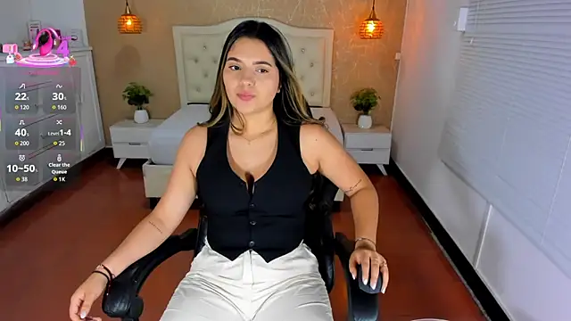 Snapshot of Hadley_ chatting on May 2026 03:03:02 AM Hadley online show from May 2026 03:03:02 AM