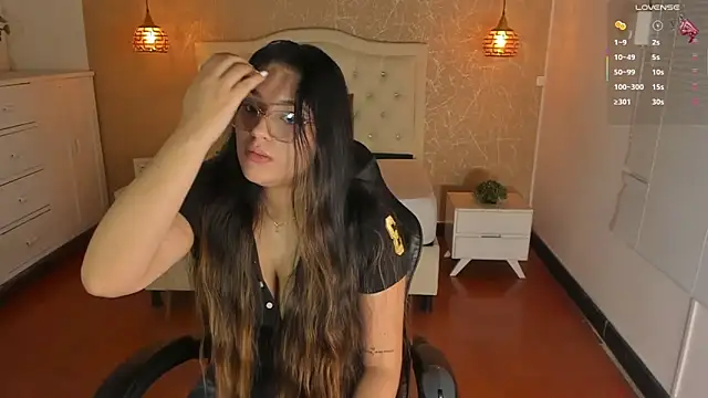 Hadley  online show from October 2025 02:56:02 AM