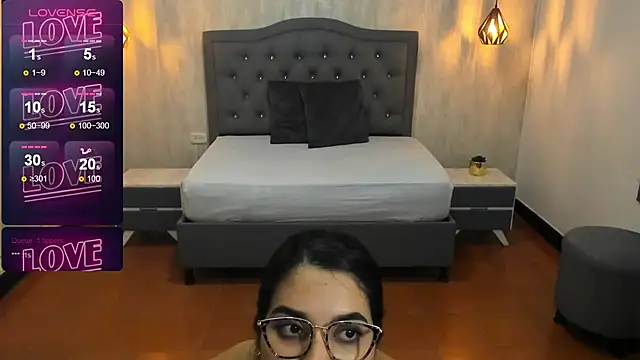 Hadley  online show from March 2025 03:20:01 AM