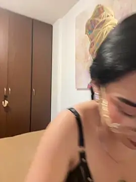 eileensophi online show from October 2025 03:38:01 AM