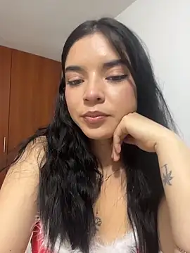 eileensophi online show from December 2025 02:11:02 AM