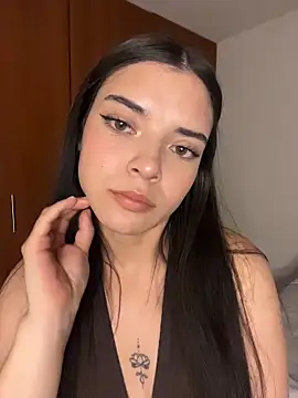 eileensophi online show from May 2026 02:57:01 AM
