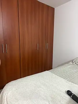 eileensophi online show from February 2026 05:04:02 AM