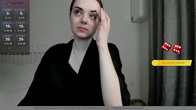 Snapshot of Hustle_Babyy chatting on November 2025 01:48:02 PM Hustle Babyy online show from November 2025 01:48:02 PM