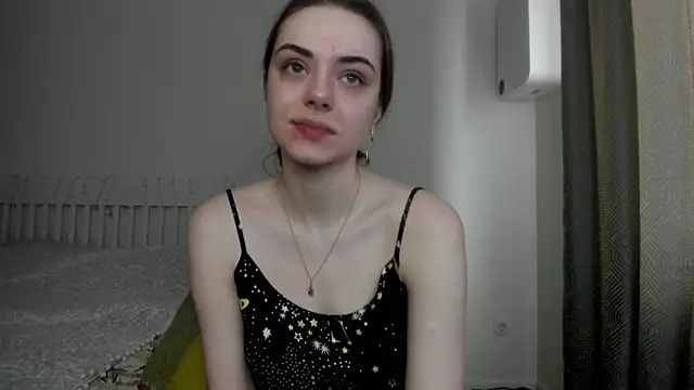 Snapshot of Hustle_Babyy chatting on November 2025 08:29:02 AM Hustle Babyy online show from November 2025 08:29:02 AM