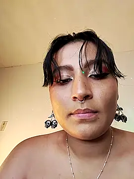 Snapshot of Pauilina_Simons chatting on January 2025 09:19:01 PM Pauilina Simons online show from January 2025 09:19:01 PM