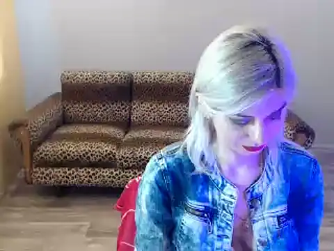 Snapshot of SexyBeatriice chatting on March 2025 07:24:01 AM SexyBeatriice online show from March 2025 07:24:01 AM