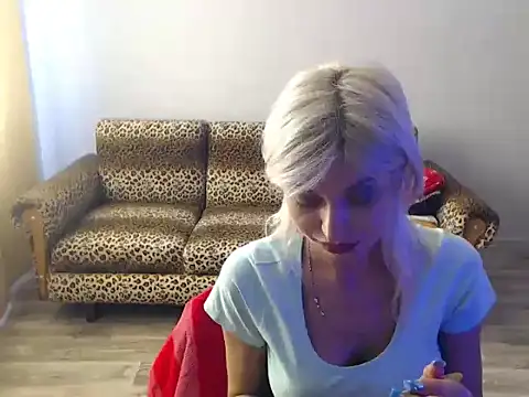 Snapshot of SexyBeatriice chatting on September 2025 06:35:02 AM SexyBeatriice online show from September 2025 06:35:02 AM
