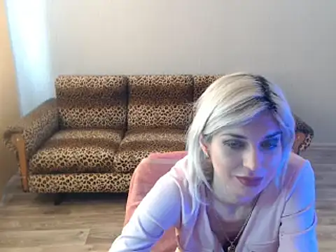 Snapshot of SexyBeatriice chatting on March 2025 10:28:02 AM SexyBeatriice online show from March 2025 10:28:02 AM
