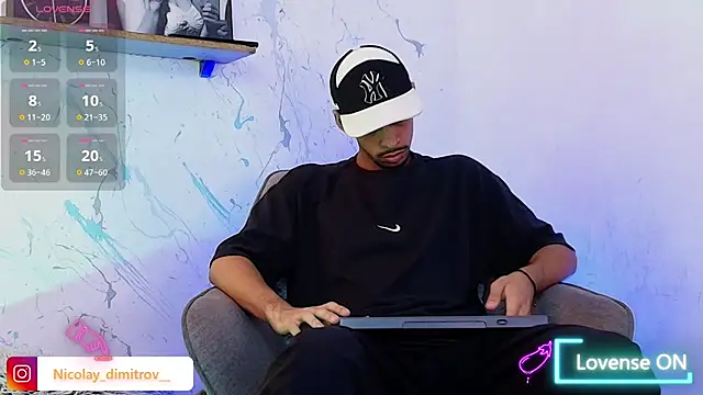 Snapshot of Sam_culhane chatting on October 2025 04:55:02 AM Sam culhane online show from October 2025 04:55:02 AM