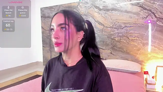 Estefy gomez09 online show from March 2026 12:35:02 PM