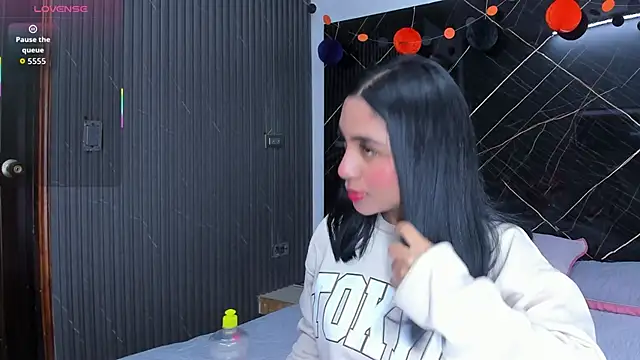 Estefy gomez09 online show from November 2025 03:43:02 AM