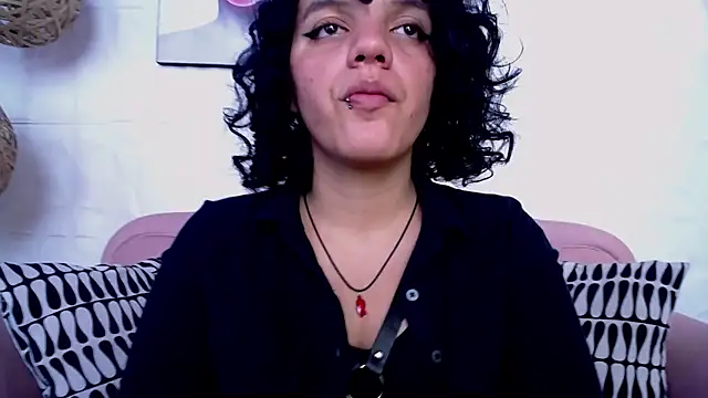 HoneyVelvet online show from January 2025 06:43:02 PM