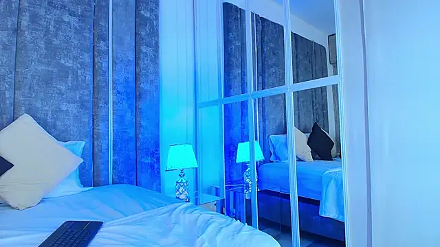 AliDiaz  online show from February 2026 07:24:02 PM