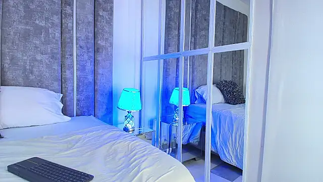 AliDiaz  online show from February 2026 08:41:01 PM