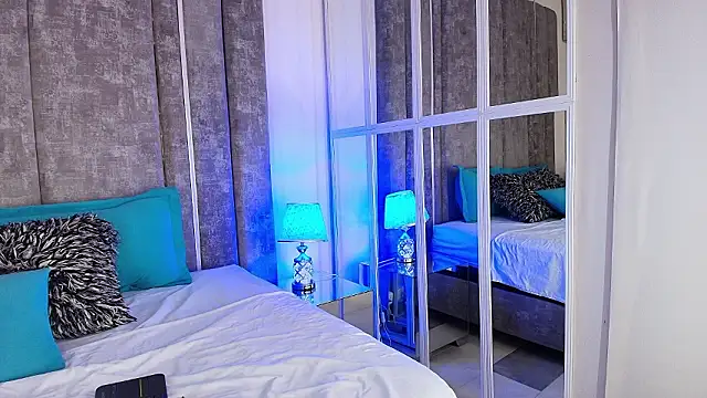 AliDiaz  online show from February 2026 06:16:01 PM